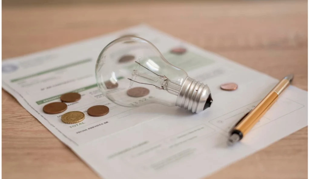 How to Lower Your Electricity Bill in the USA (2025 Guide)